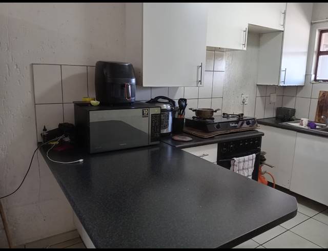 2 BEDROOM APARTMENT FOR SALE IN BOKSBURG NORTH
